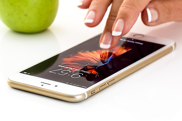 Zobacz Wymiana szybki iphone Szczecin